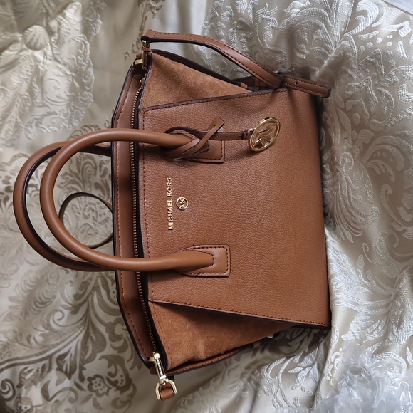 Michael kors small bag - Picture 5 of 6